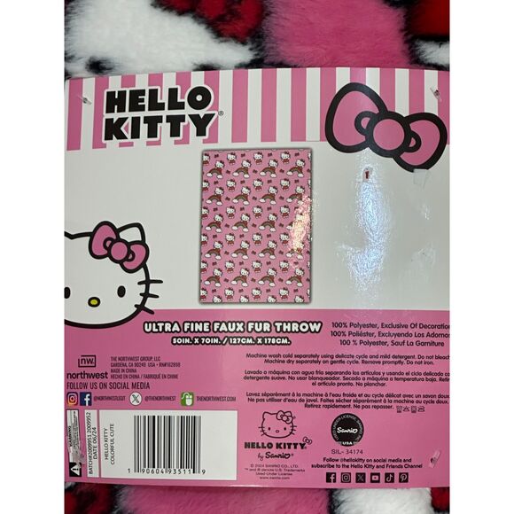 Hello Kitty by Sanrio Colorful Cute Ultra Fine Faux Fur Throw, 50 x 70 In. NWT - Picture 2 of 5